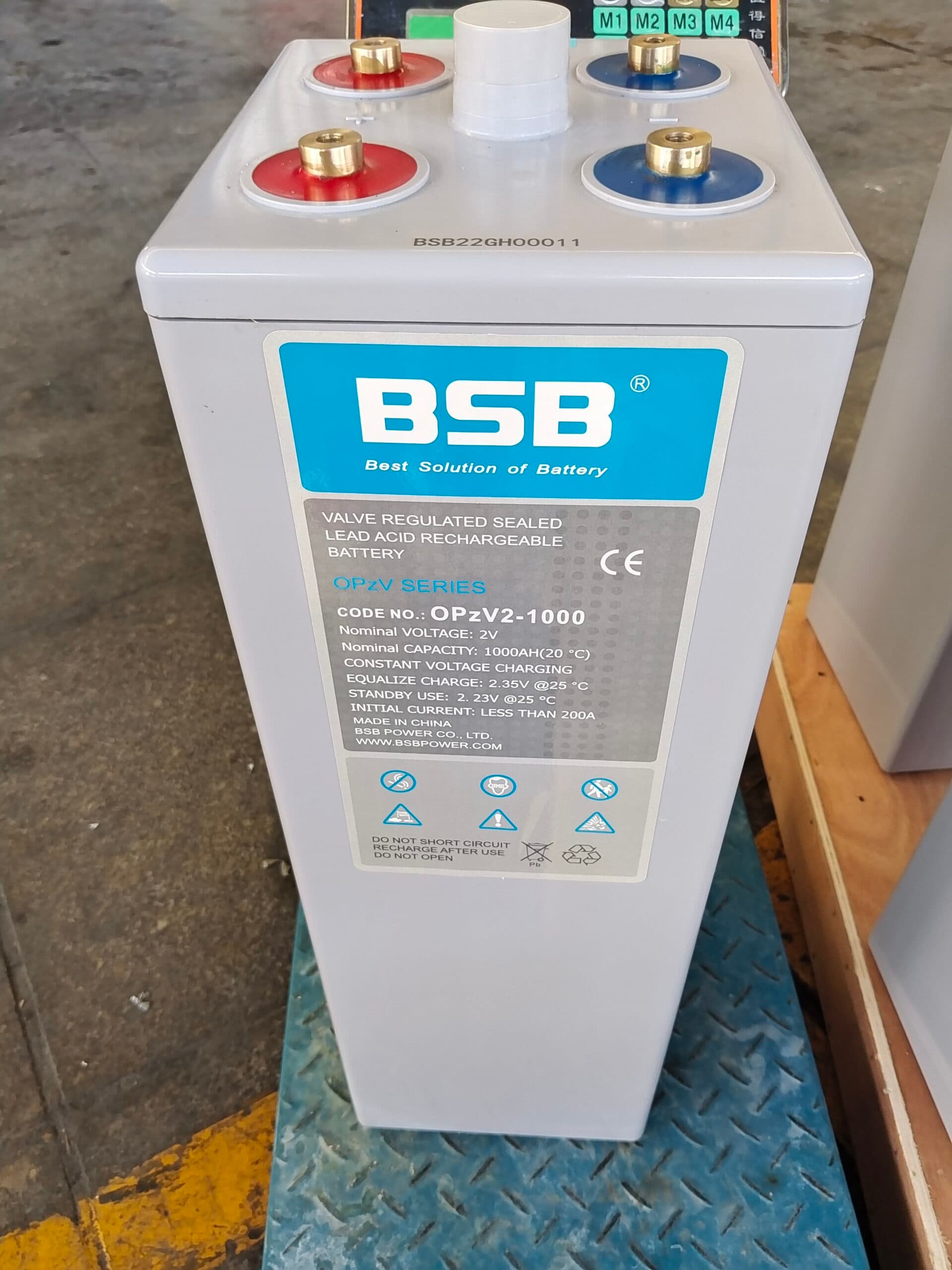 Élément de batterie au gel 2 V BSB OPzV2-1000, étiquette de capacité 1000 Ah visible
